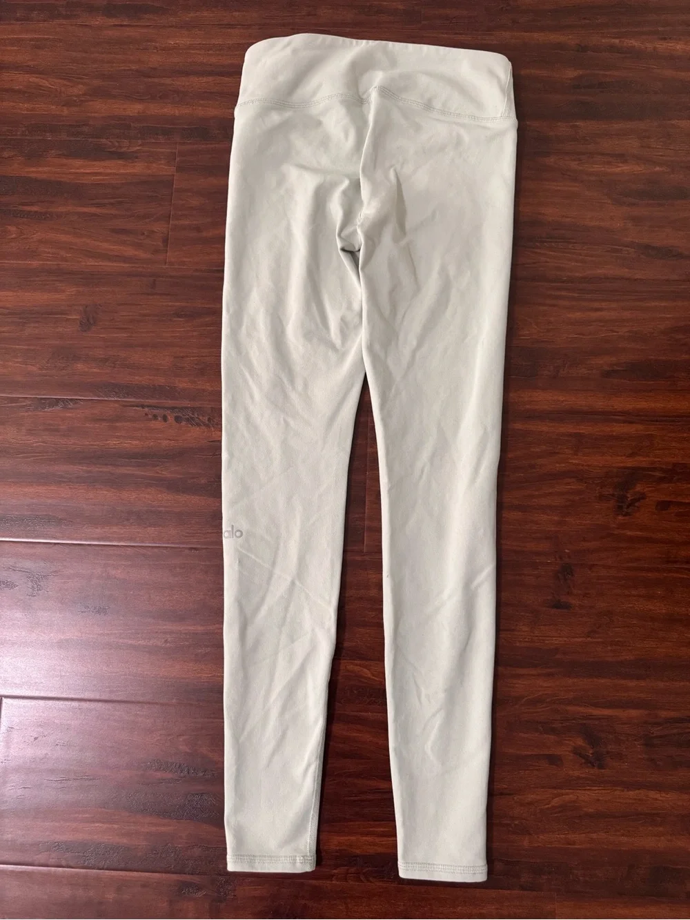 Alo Yoga High-Waist Airbrush Leggings XS Full Length 28” Light Sage